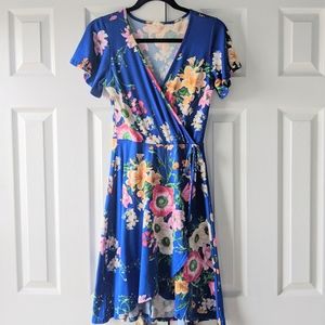 Caution to the Wind Floral Dress Size Small